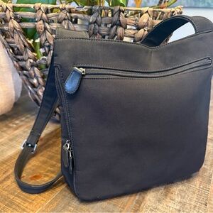 HOBO INTERNATIONAL NYLON Black Crossbody Bag